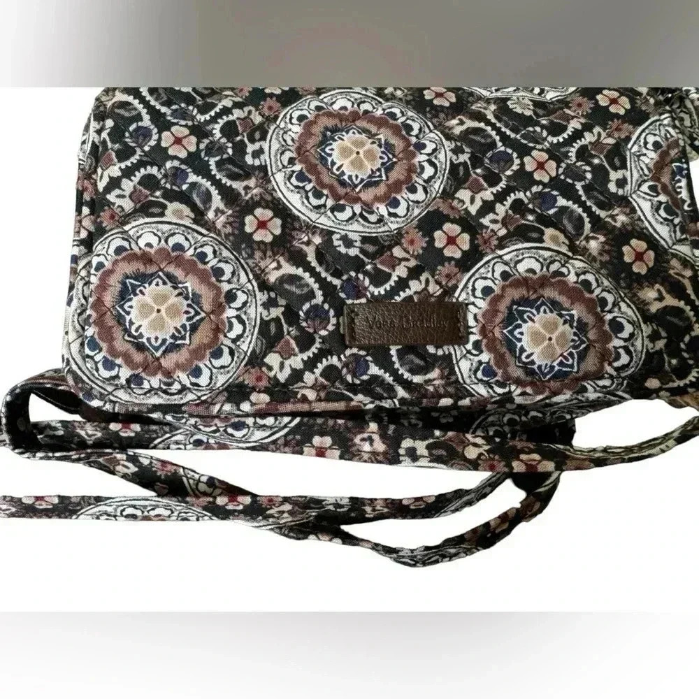 Grey Vera Bradley Wallet - Picture 6 of 10
